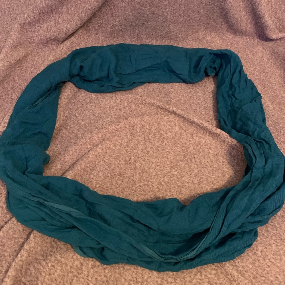 Infinity scarf